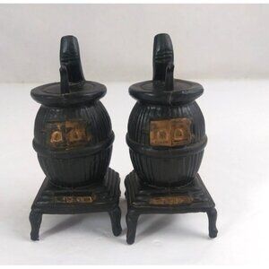 Vintage ArtMark Potbelly Stove Plastic 4" Salt & Pepper Shakers